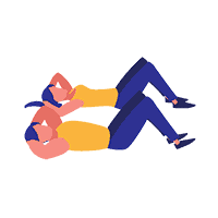 Zwei Personen machen gemeinsam Bauchmuskelübungen.